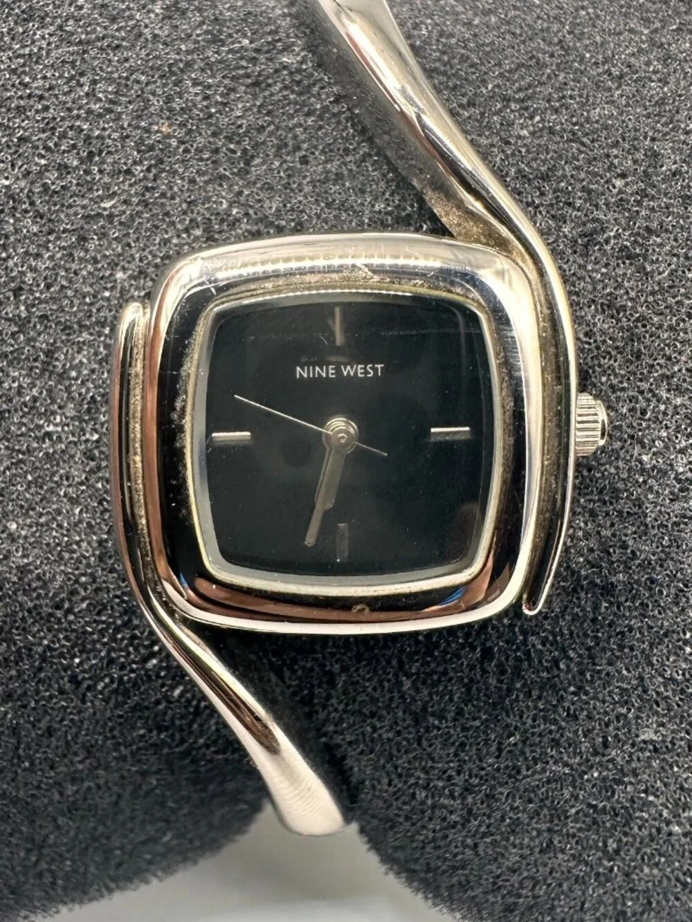 3/$30 Nine West Watch Women Silver Tone Black Dial Bangle Band New Battery 6.75